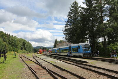 LH5 3693